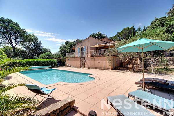 A VENDRE à LORGUES - Propriété 125m² avec piscine et grand terrain clos.