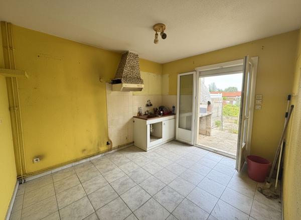 À VENDRE VILLA PLAIN-PIED 2 FACES DE 75 M2 AVEC GARAGE ET JARDIN