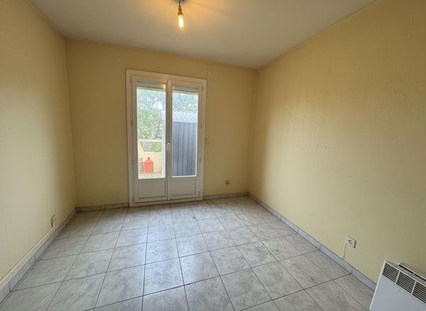 À VENDRE VILLA PLAIN-PIED 2 FACES DE 75 M2 AVEC GARAGE ET JARDIN