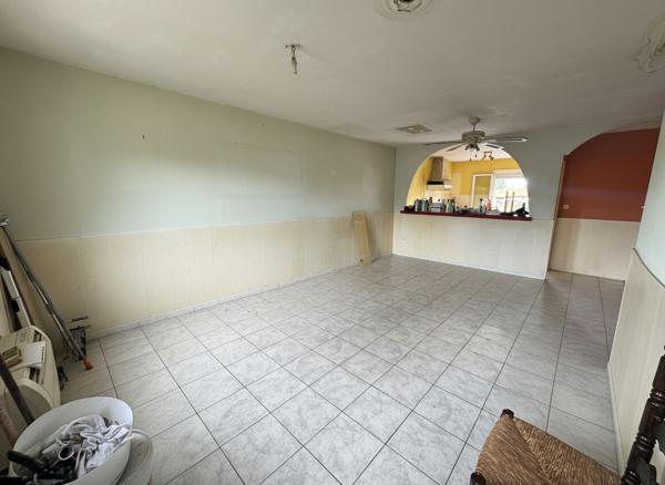 À VENDRE VILLA PLAIN-PIED 2 FACES DE 75 M2 AVEC GARAGE ET JARDIN