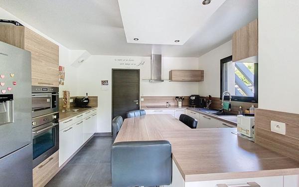 Maison à vendre    6 pièces • 190 m2 Houdan