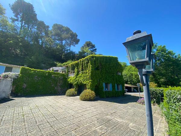 Maison Vence 10 pièce(s) 315 m2