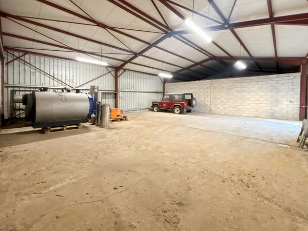 Entrepôt de 127m2 PERIGNY SUR YERRES