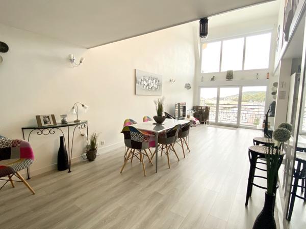 Port Guillaume - Spacieux appartement offrant une superbe vue sur le port et la mer