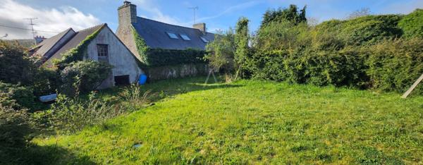 Maison mitoyenne à rénover  Fort potentiel à Plédran