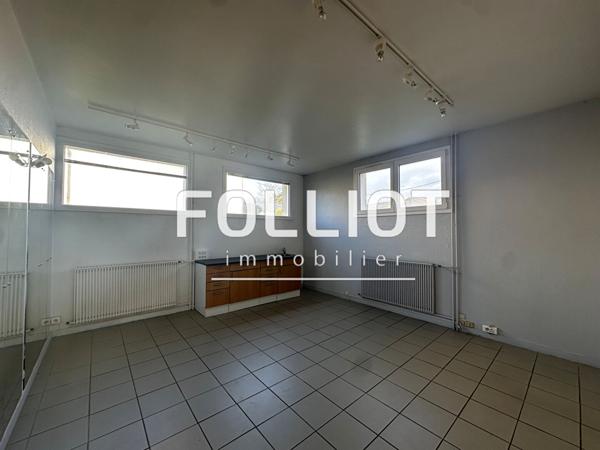 Immeuble de fort potentiel 9 pièces à vendre aux Pieux