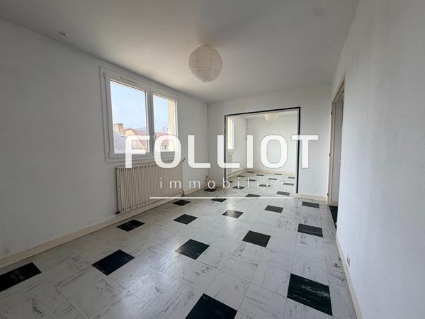 Immeuble de fort potentiel 9 pièces à vendre aux Pieux