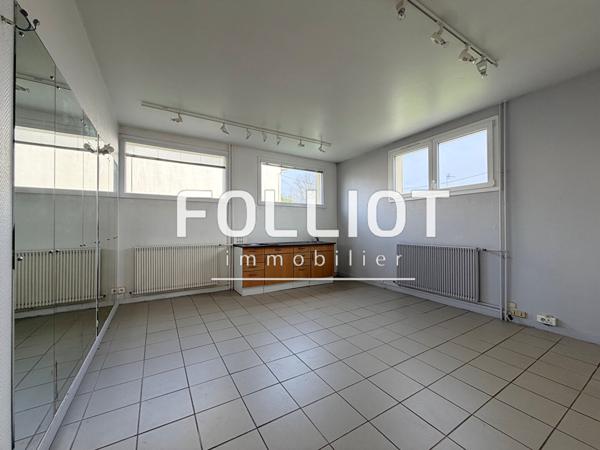 Immeuble de fort potentiel 9 pièces à vendre aux Pieux