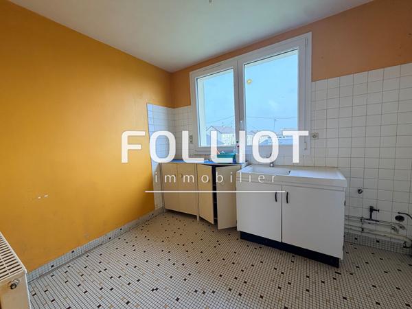 Immeuble de fort potentiel 9 pièces à vendre aux Pieux