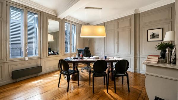 Vieux Lille - Hôtel particulier de 436 m² avec cour intérieure à usage professionnel / Hôtel particulier / Co-living Lille