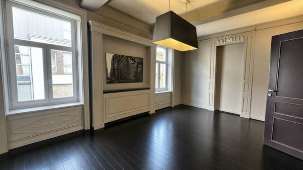 Vieux Lille - Hôtel particulier de 436 m² avec cour intérieure à usage professionnel / Hôtel particulier / Co-living Lille