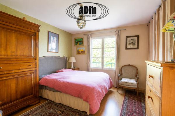 Maison 6 pièce(s) 5 chambre(s) 145 m²
