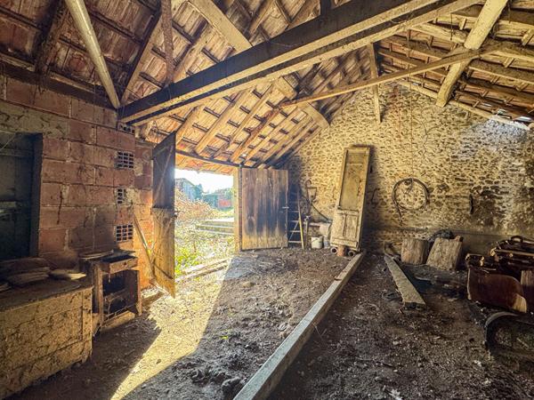 Maison Saint Jammes à rénover ,terrain arboré