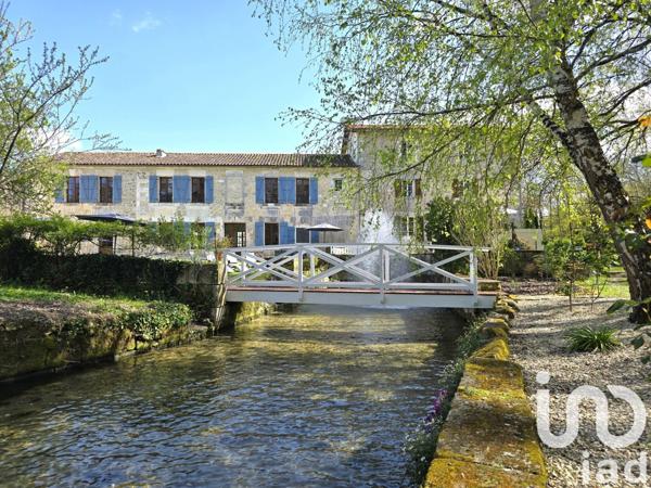 Moulin 20 pièces de 658 m² à Bourg-Charente (16200)