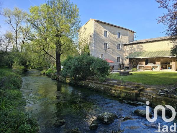 Moulin 20 pièces de 658 m² à Bourg-Charente (16200)