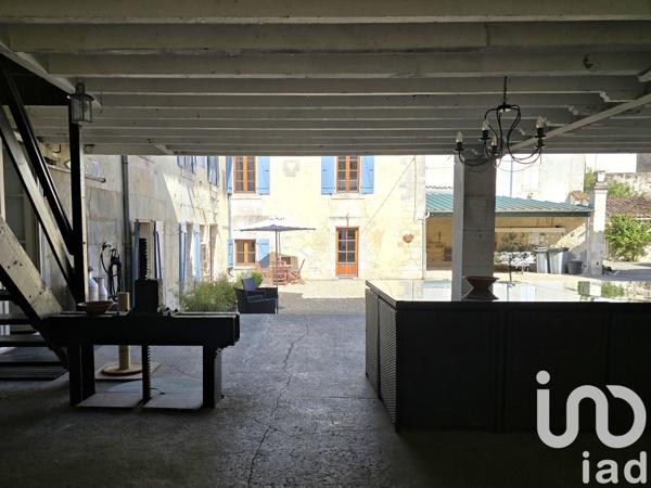 Moulin 20 pièces de 658 m² à Bourg-Charente (16200)