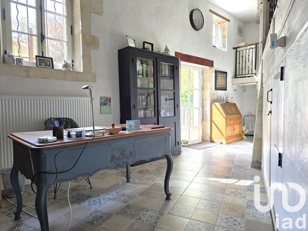 Moulin 20 pièces de 658 m² à Bourg-Charente (16200)