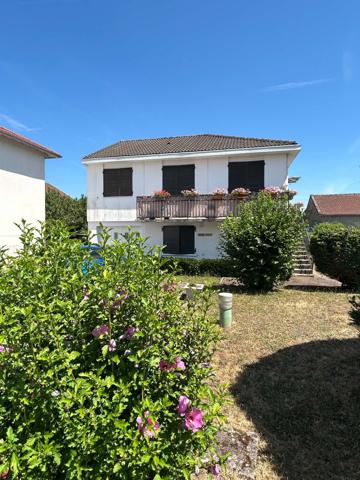 Maison
         5 pièces
        - 107 m² 172 000 € *