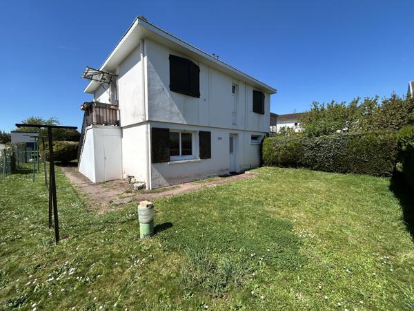 Maison
         5 pièces
        - 107 m² 172 000 € *