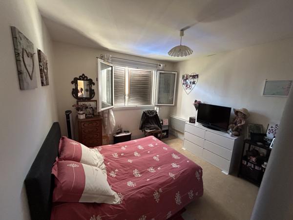 Maison
         5 pièces
        - 107 m² 172 000 € *