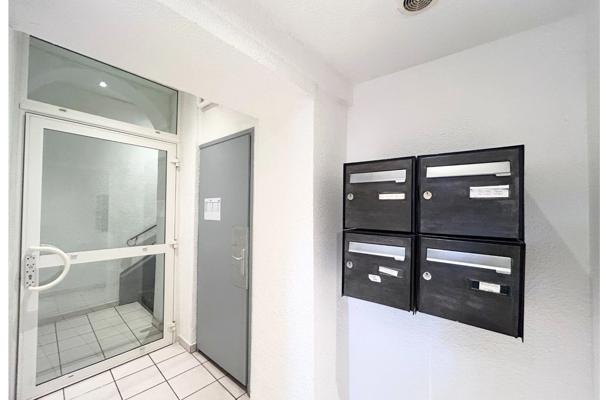 VILLEURBANNE - Appartement de charme T3 de 85 m² – Possibilité T4 – Cachet de l’ancien et faibles charges