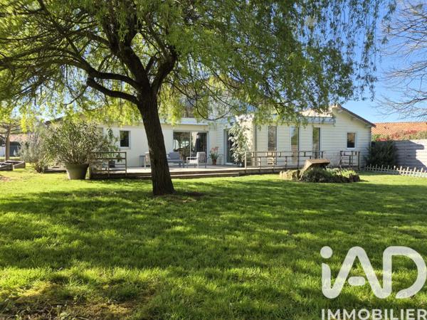 Maison à vendre 5 pièces 147 m² Valence-en-Poitou