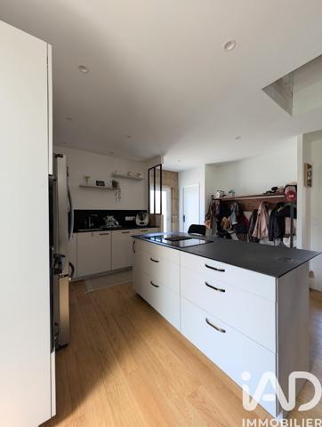 Maison à vendre 5 pièces 205 m² Châteauneuf-sur-Isère