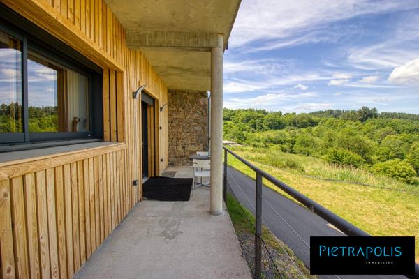 Propriété d'exception en pierres – Domaine de 18 hectares au cœur du Beaujolais