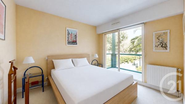 Appartement T3 à vendre  3 pièces - 66,06 m 2   ANGLET  - 64