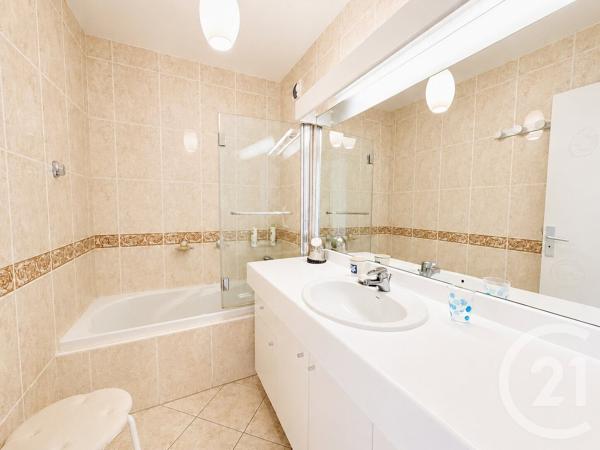 Appartement T3 à vendre  3 pièces - 66,06 m 2   ANGLET  - 64
