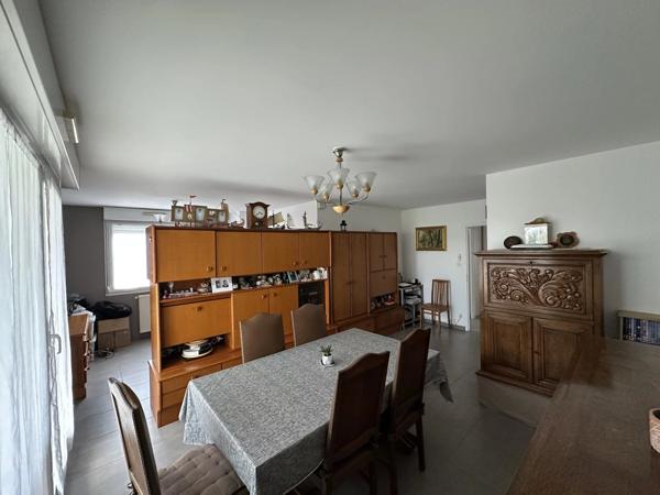 Appartement A Vendre 4 pièce Quartier toison d'or