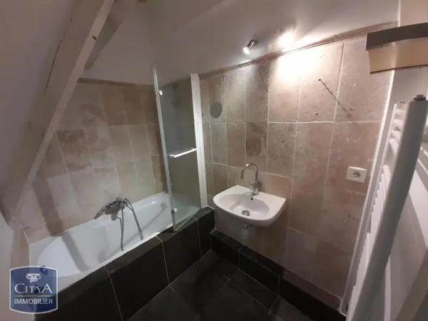 Appartement à louer 3 pièces 95.7m² Chinon (37500)