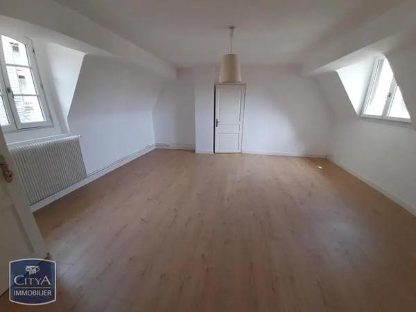 Appartement à louer 3 pièces 95.7m² Chinon (37500)