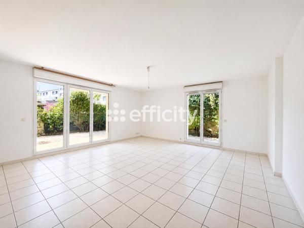 Appartement
         3 pièces
        - 74 m² 325 000 € *