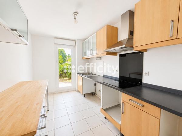 Appartement
         3 pièces
        - 74 m² 325 000 € *