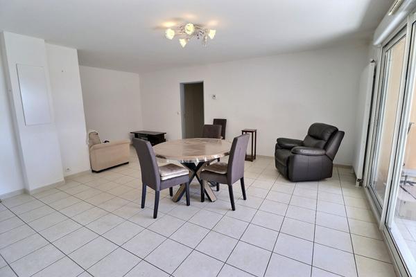 A VENDRE Entraigues Sur La Sorgue Appartement 3 pièce(s) 74 m²