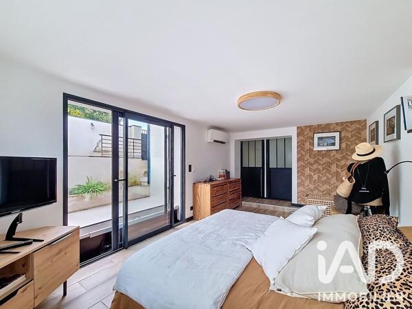 Maison à vendre 6 pièces 180 m² Nîmes