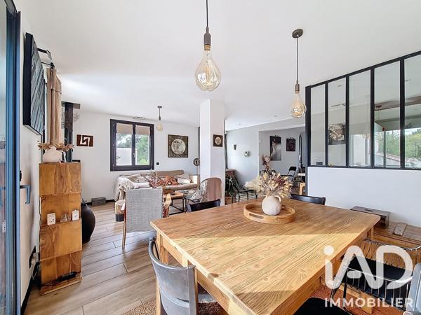 Maison à vendre 6 pièces 180 m² Nîmes