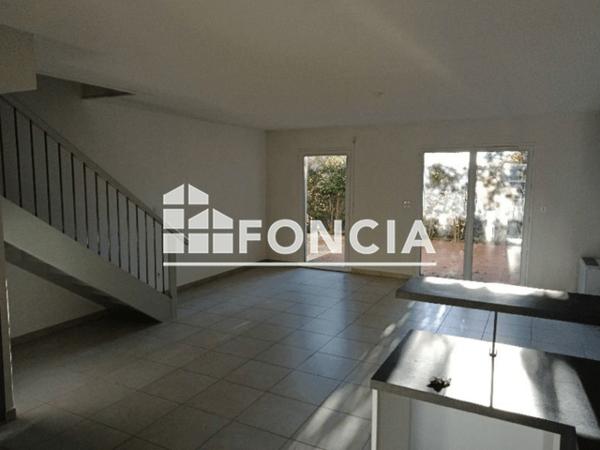 Location Maison 4 pièces 86.7 m² - ROUTE DU VIEUX CANNET Le Cannet Des Maures 83340
