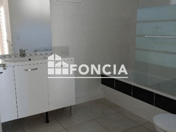 Location Maison 4 pièces 86.7 m² - ROUTE DU VIEUX CANNET Le Cannet Des Maures 83340