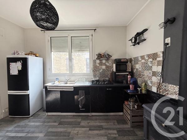 Maison à vendre  4 pièces - 94,40 m 2   SALVIAC  - 46