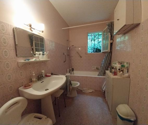 Jolie maison à rénover à flan de côteaux