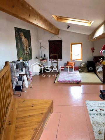 Maison de village avec terrasse et terrain non attenant