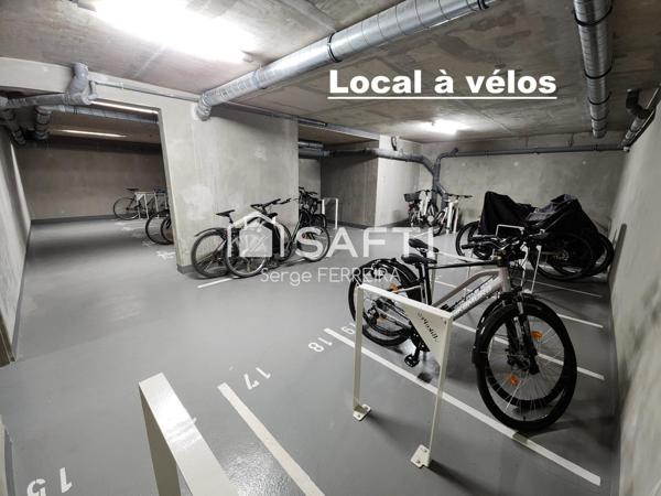 Résidence récente, appartement avec terrasse et parking