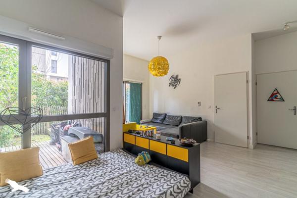 Appartement à vendre |                                       Bordeaux |                                        2 pièces  |  46 m²