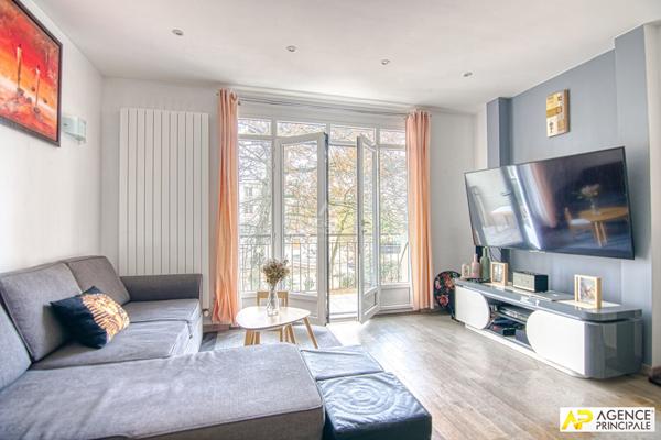 Versailles Haut de Clagny - Appartement 3 pièce(s) 69 m2 situé au 2ème étage avec ascenseur, balcon, cave et parking en option €449 000 ** - Référence 27319