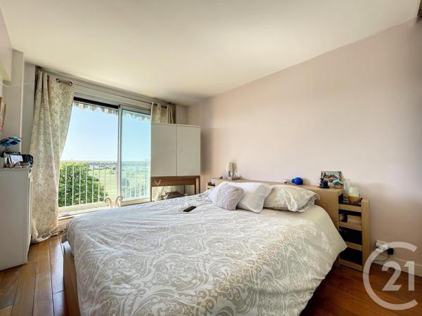 Appartement F5 à vendre  5 pièces - 131,08 m2 ST CLOUD - 92