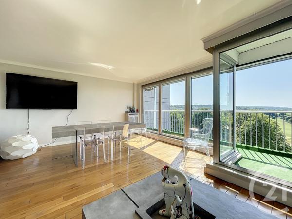 Appartement F5 à vendre  5 pièces - 131,08 m2 ST CLOUD - 92