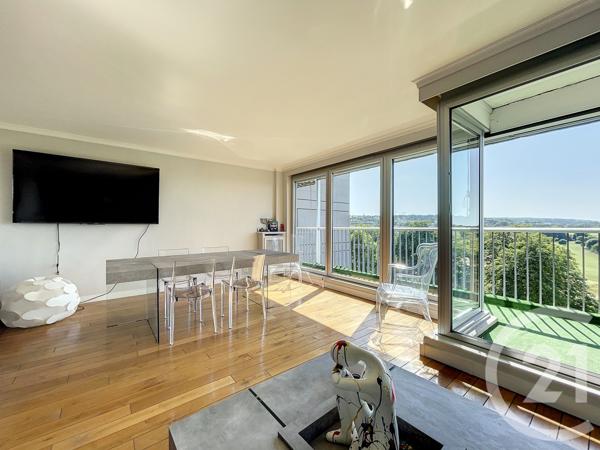 Appartement F5 à vendre  5 pièces - 131,08 m2 ST CLOUD - 92