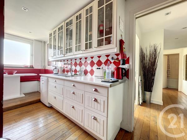 Appartement F5 à vendre  5 pièces - 131,08 m2 ST CLOUD - 92